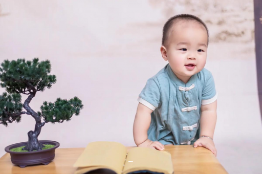 万宁孕妇显怀是几个月